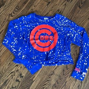 VS Pink Cubs long sleeve crop top. Like new, sz M